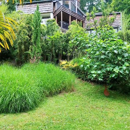 Maison Des Bois Bed & Breakfast 3*
