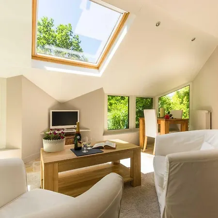 Bed and Breakfast Maison Des Bois Bievres